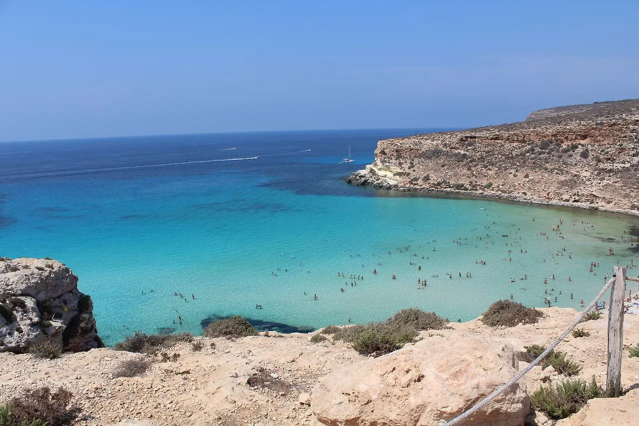 Semesterbostad Casa Delle Grotte Villa Lampedusa